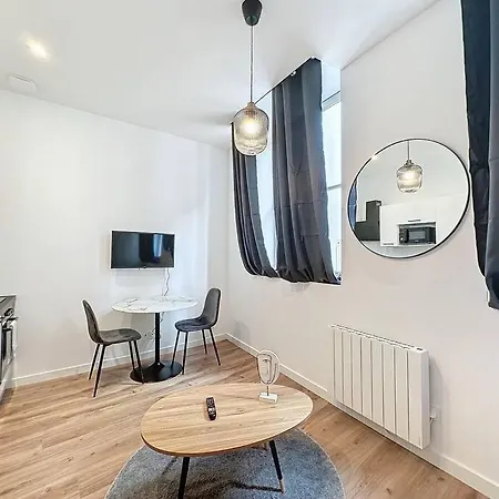 Cosy Studio, Centre Thomassin 3 アパート リヨン