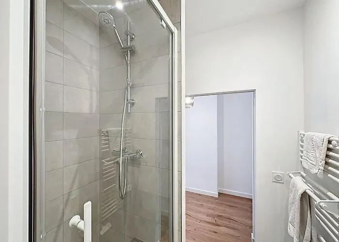 Cosy Studio, Centre Thomassin 3 *