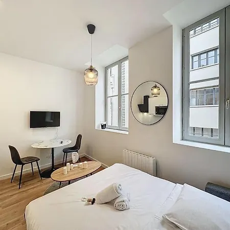 Cosy Studio, Centre Thomassin 3 アパート リヨン